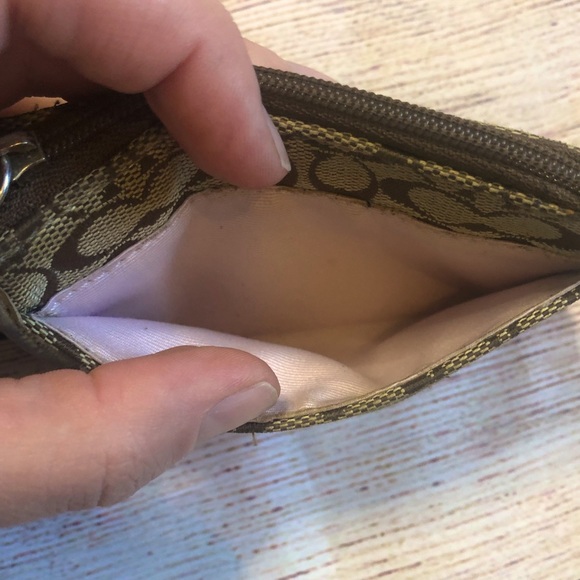 Authentic COACH coin purse - Picture 3 of 6